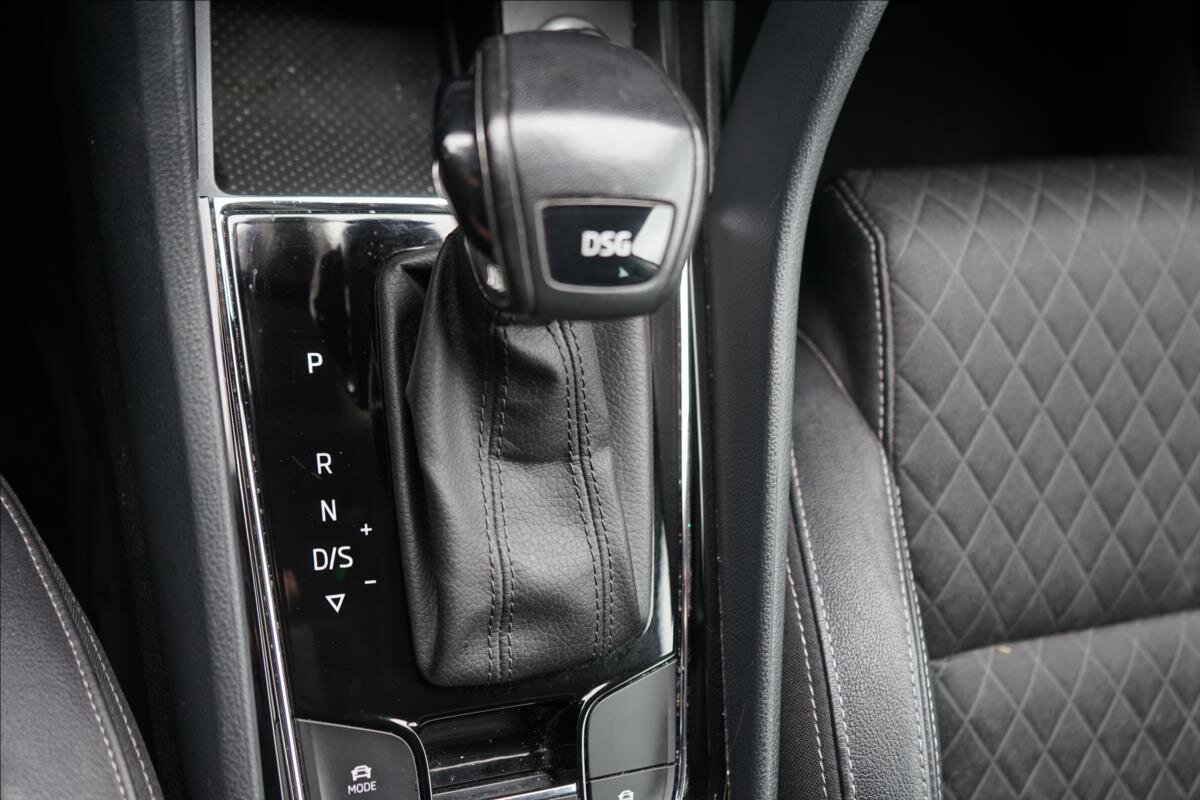 Škoda Karoq SUV 1,5 l 110 kw