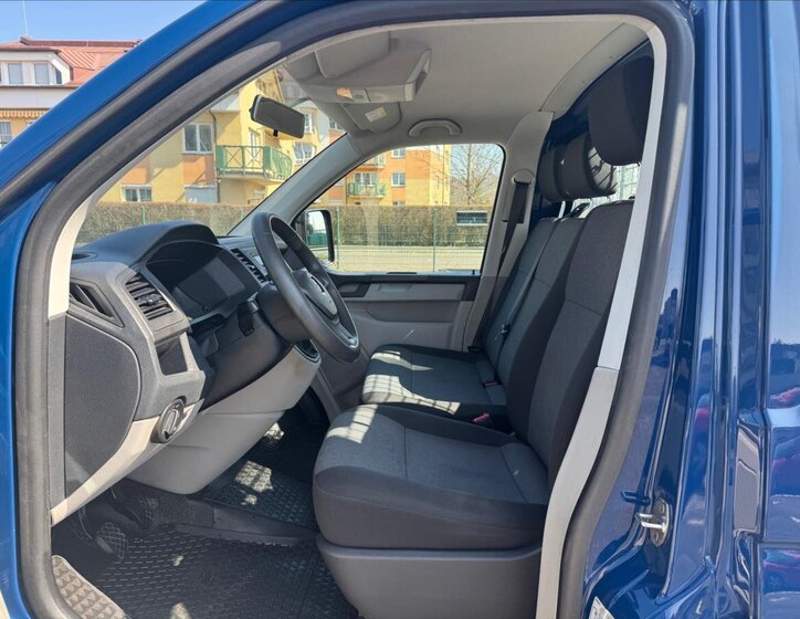 Volkswagen Transporter 9