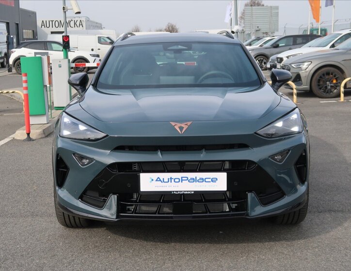 Cupra Formentor SUV / Terénní 2,0 l 195 kw