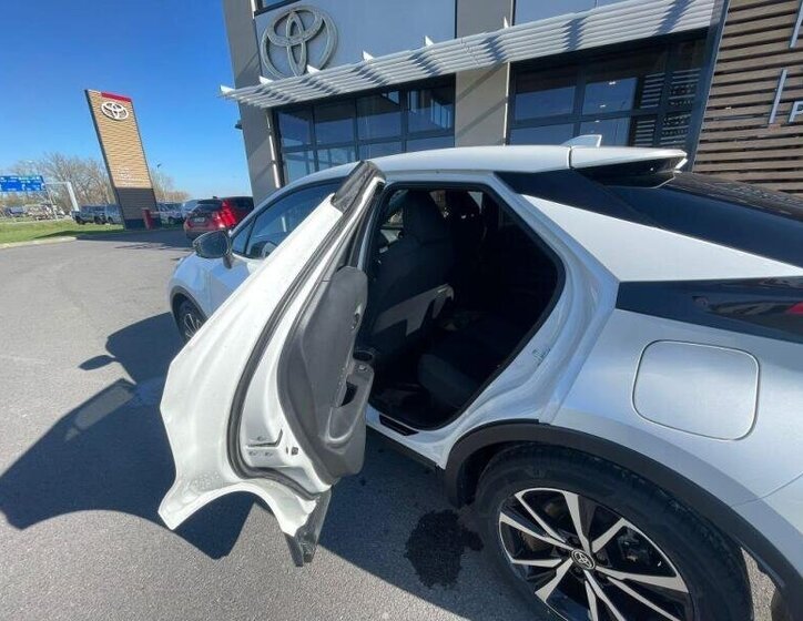 Toyota C-HR SUV / Terénní 2,0 l 112 kw