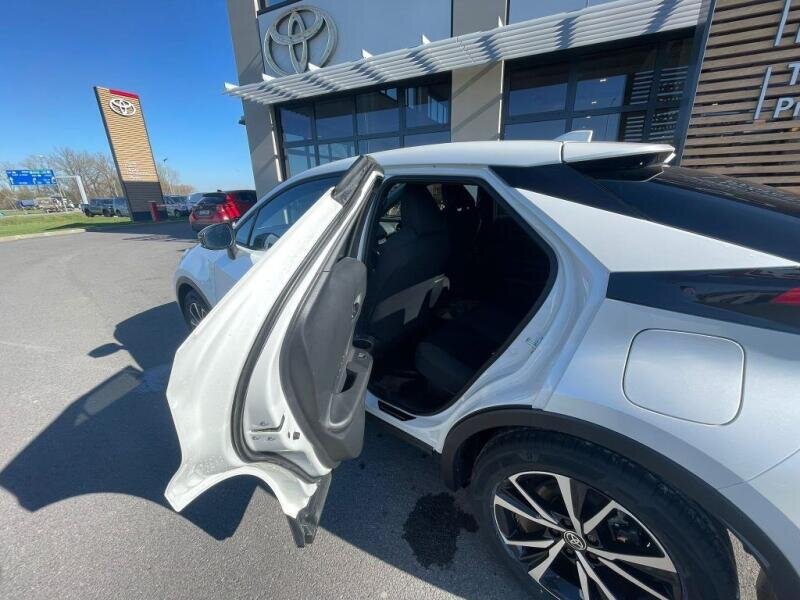 Toyota C-HR SUV / Terénní 2,0 l 112 kw