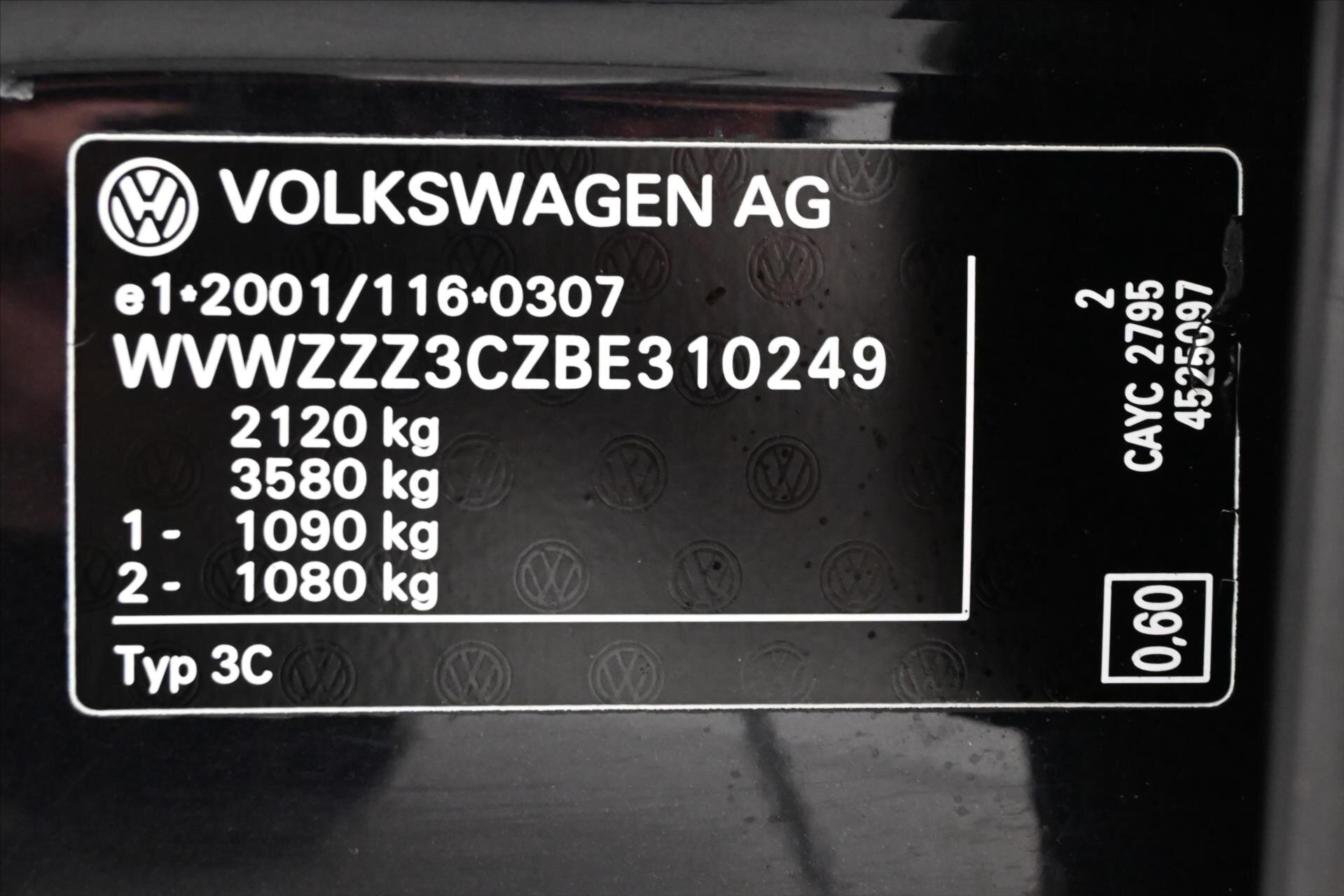 Volkswagen Passat Kombi 1,6 l 77 kw