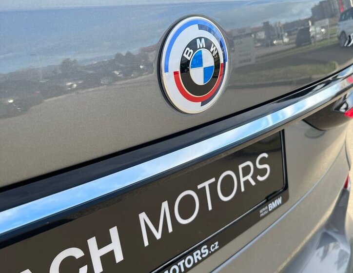 BMW X7 SUV / Terénní 3,0 l 280 kw