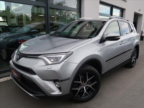 Toyota RAV4 SUV / Terénní 2,5 l 145 kw