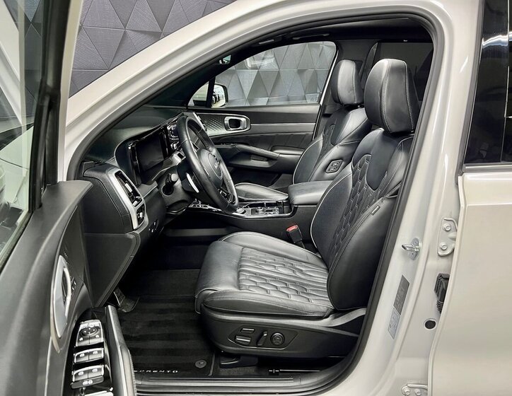 KIA Sorento SUV / Terénní 1,6 l 176 kw