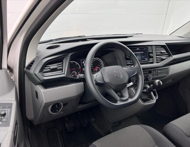 Volkswagen Transporter Skříň 2,0 l 110 kw