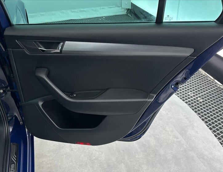 Škoda Superb Kombi 2,0 l 110 kw