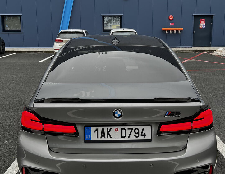 BMW M5 Sedan 4,4 l 447 kw
