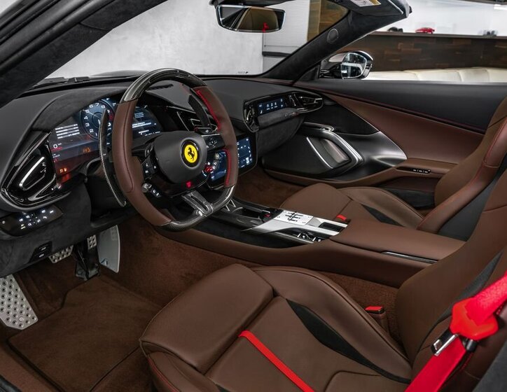 Ferrari Ostatní Kabriolet 6,5 l 607 kw