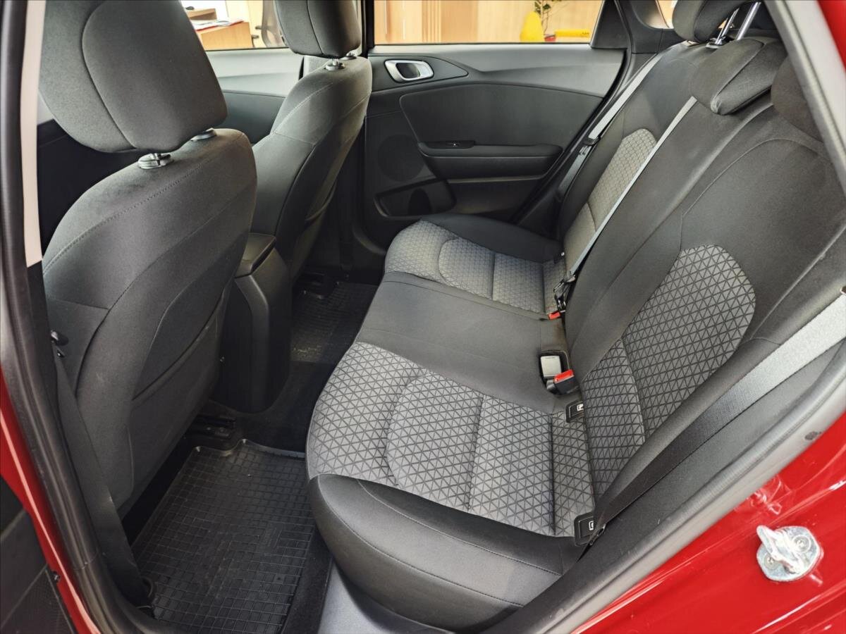 KIA Ceed Hatchback 1,5 l 117 kw