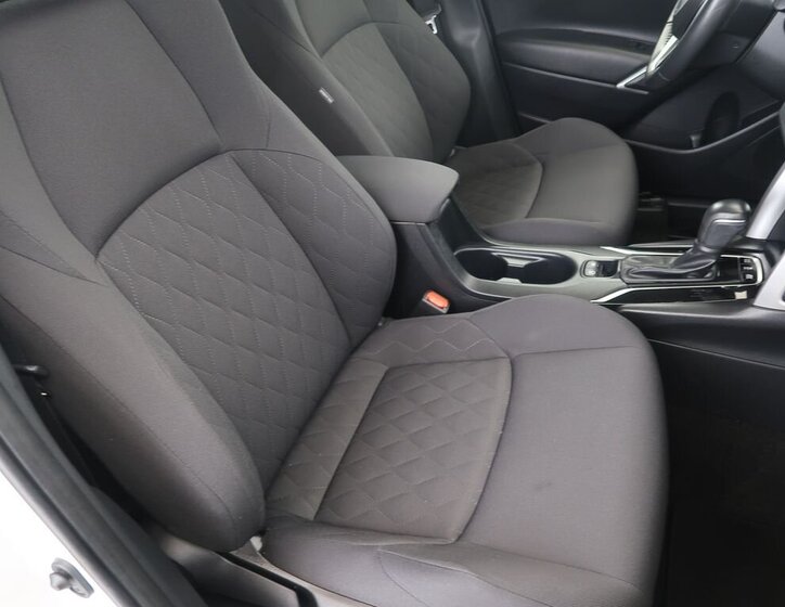 Toyota Corolla Cross Hatchback 2,0 l 112 kw