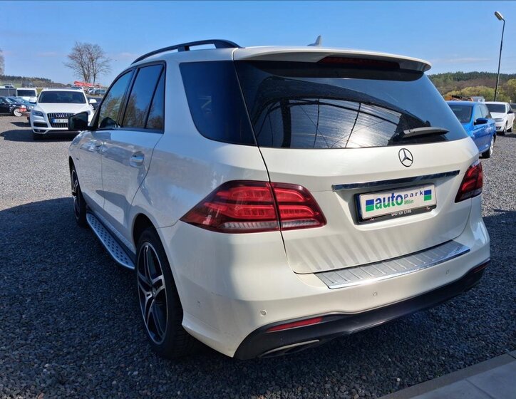 Mercedes-Benz GLE Kombi 3,0 l 270 kw