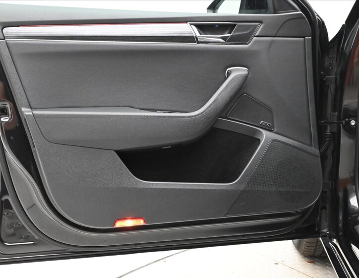 Škoda Superb Kombi 2,0 l 110 kw