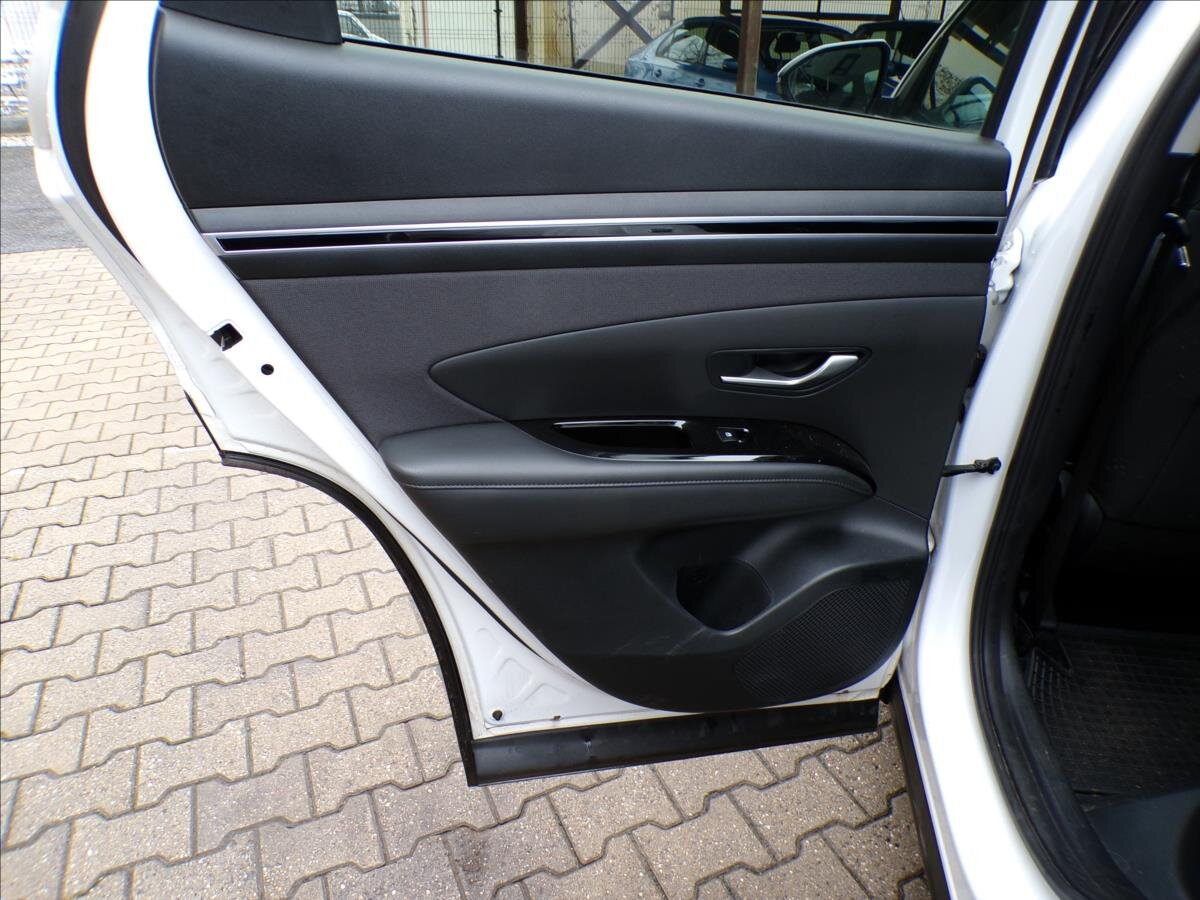 Hyundai Tucson SUV 1,6 l 110 kw