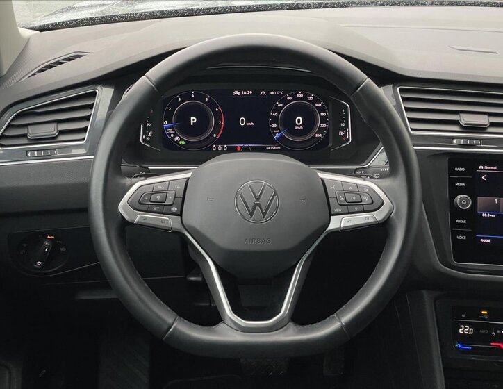Volkswagen Tiguan 6