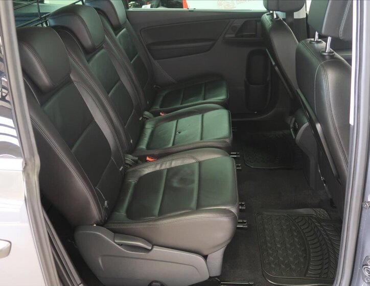 Volkswagen Sharan MPV 2,0 l 110 kw