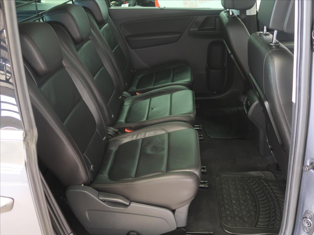 Volkswagen Sharan MPV 2,0 l 110 kw