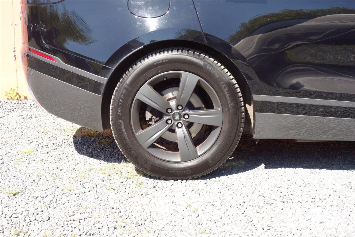 Land Rover Range Rover Velar SUV / Terénní 3,0 l 221 kw