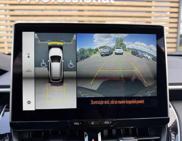 Toyota Corolla Cross 9