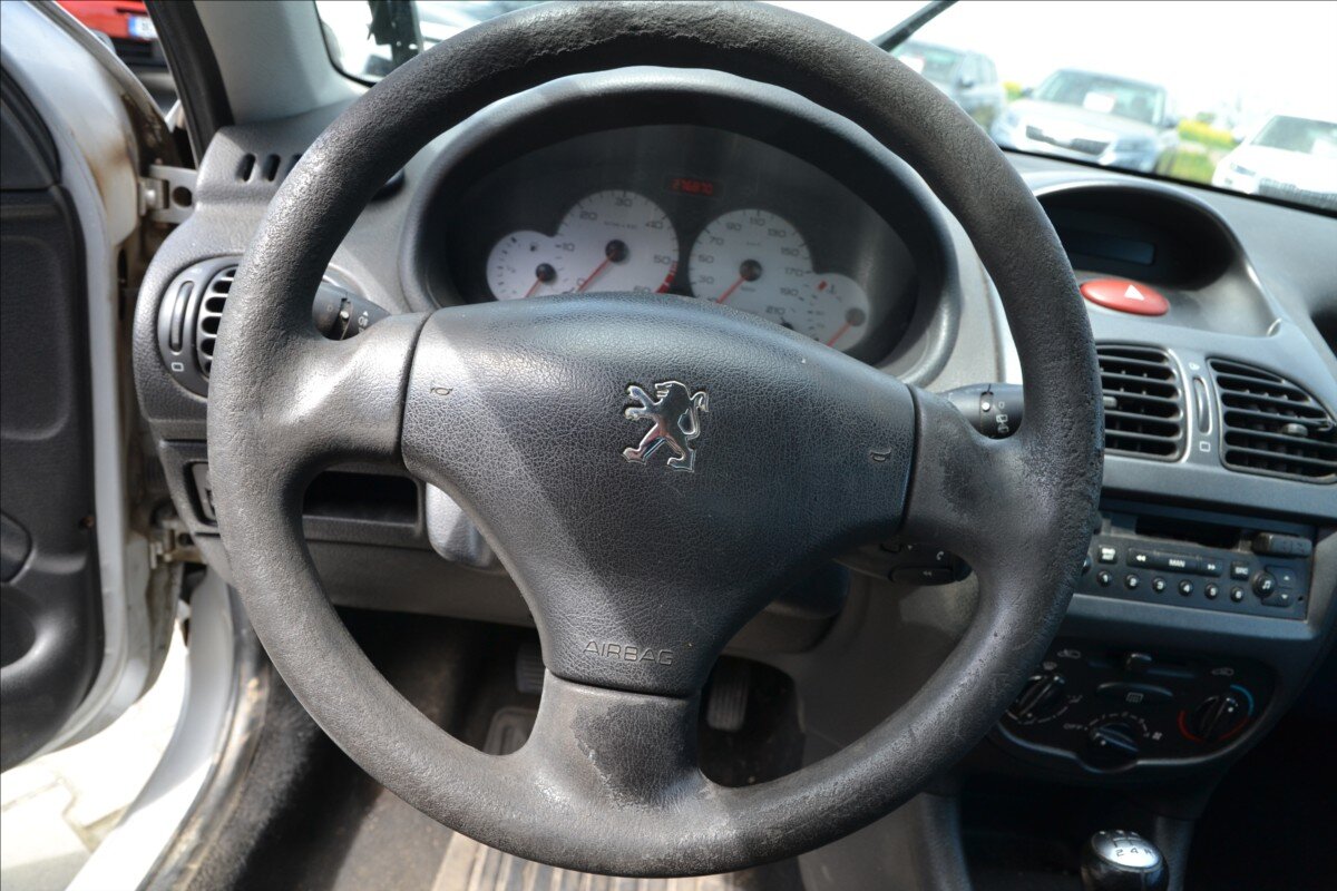 Peugeot 206 Hatchback 1,4 l 50 kw