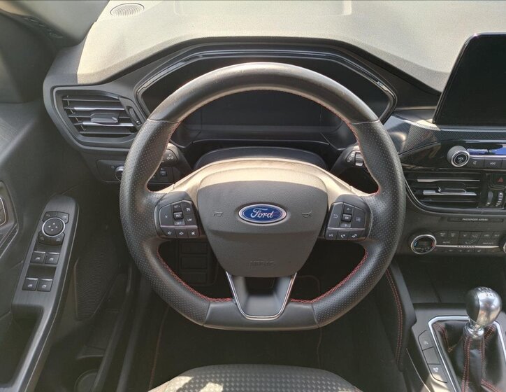 Ford Kuga SUV 1,5 l 110 kw