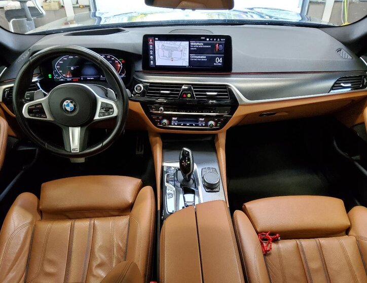 BMW Řada 5 Sedan 4,4 l 390 kw