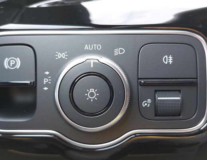 Mercedes-Benz CLA 10