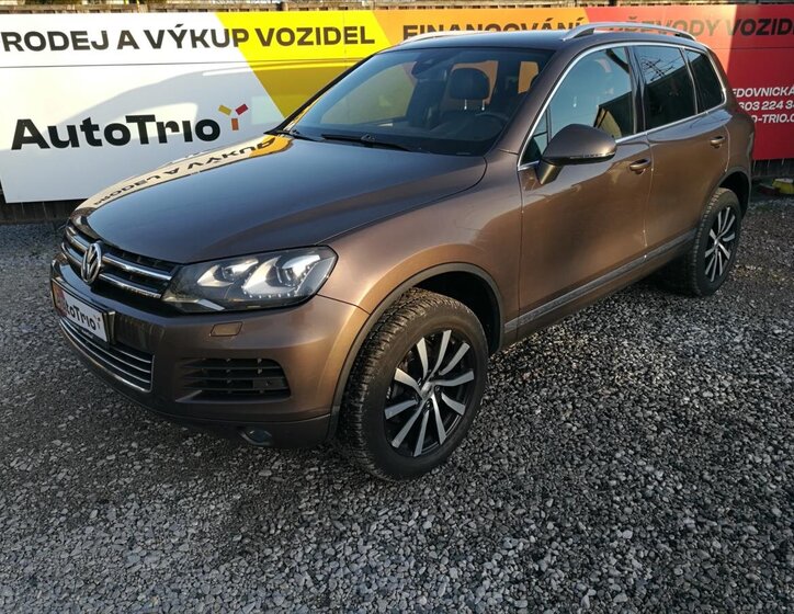Volkswagen Touareg 1