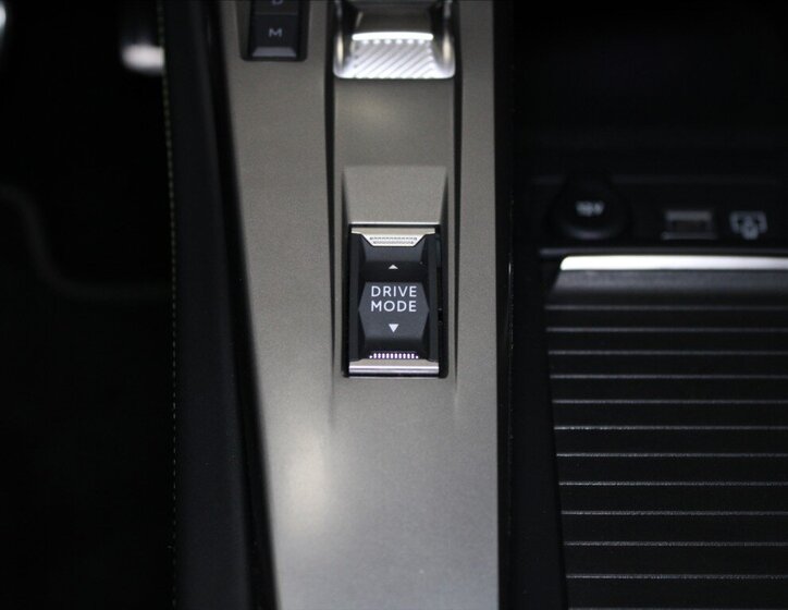 Peugeot 308 Hatchback 1,2 l 96 kw