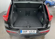 Volvo XC40 SUV 2,0 l 145 kw