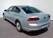 Volkswagen Passat Sedan 1,5 l 110 kw