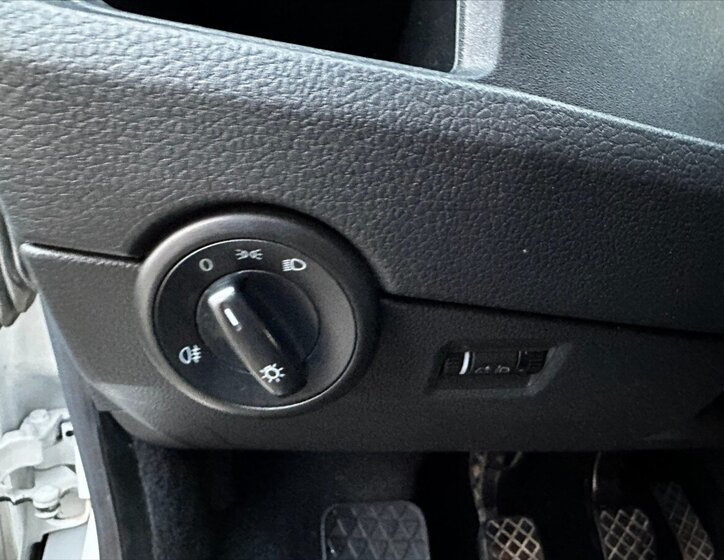 Volkswagen Caravelle Kombi 2,0 l 75 kw