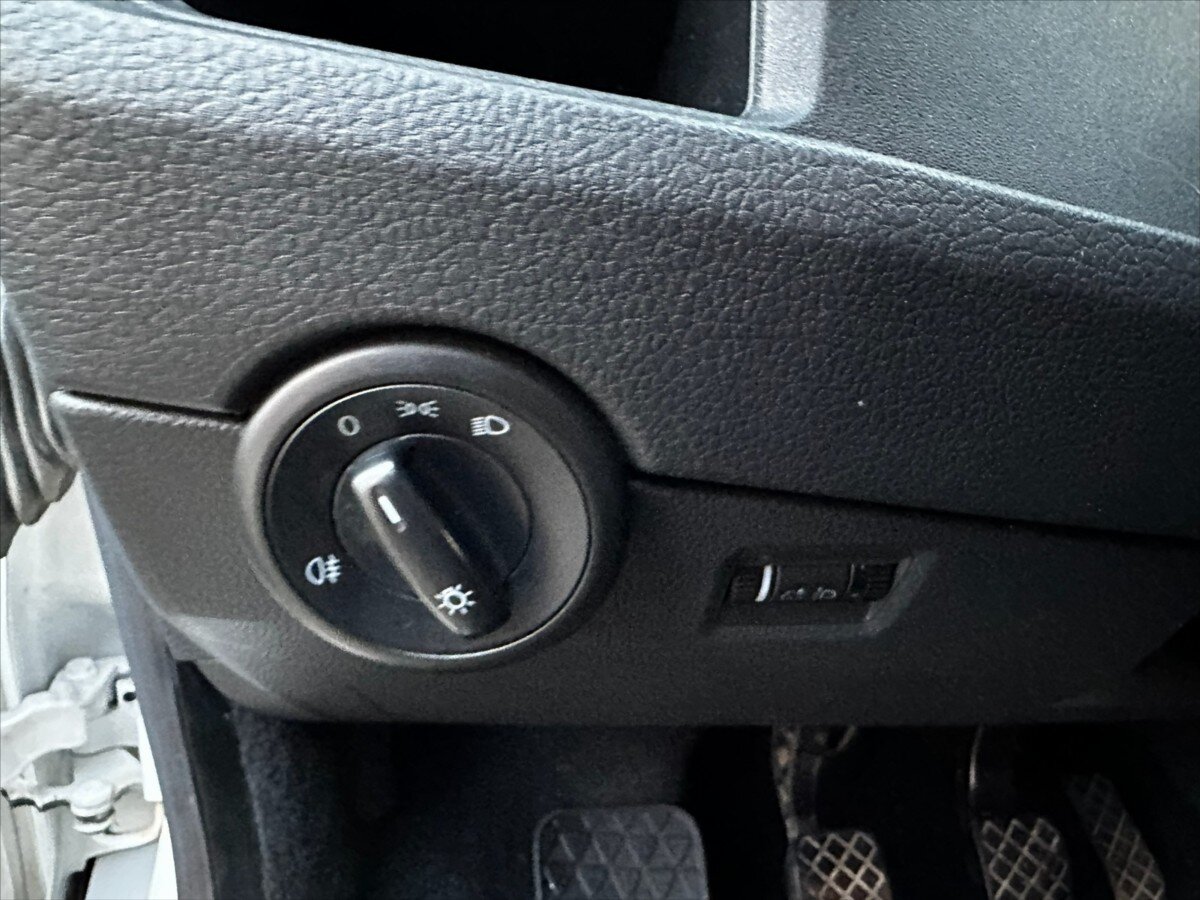 Volkswagen Caravelle Kombi 2,0 l 75 kw