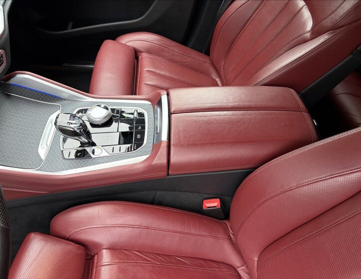 BMW X6 SUV / Terénní 3,0 l 245 kw