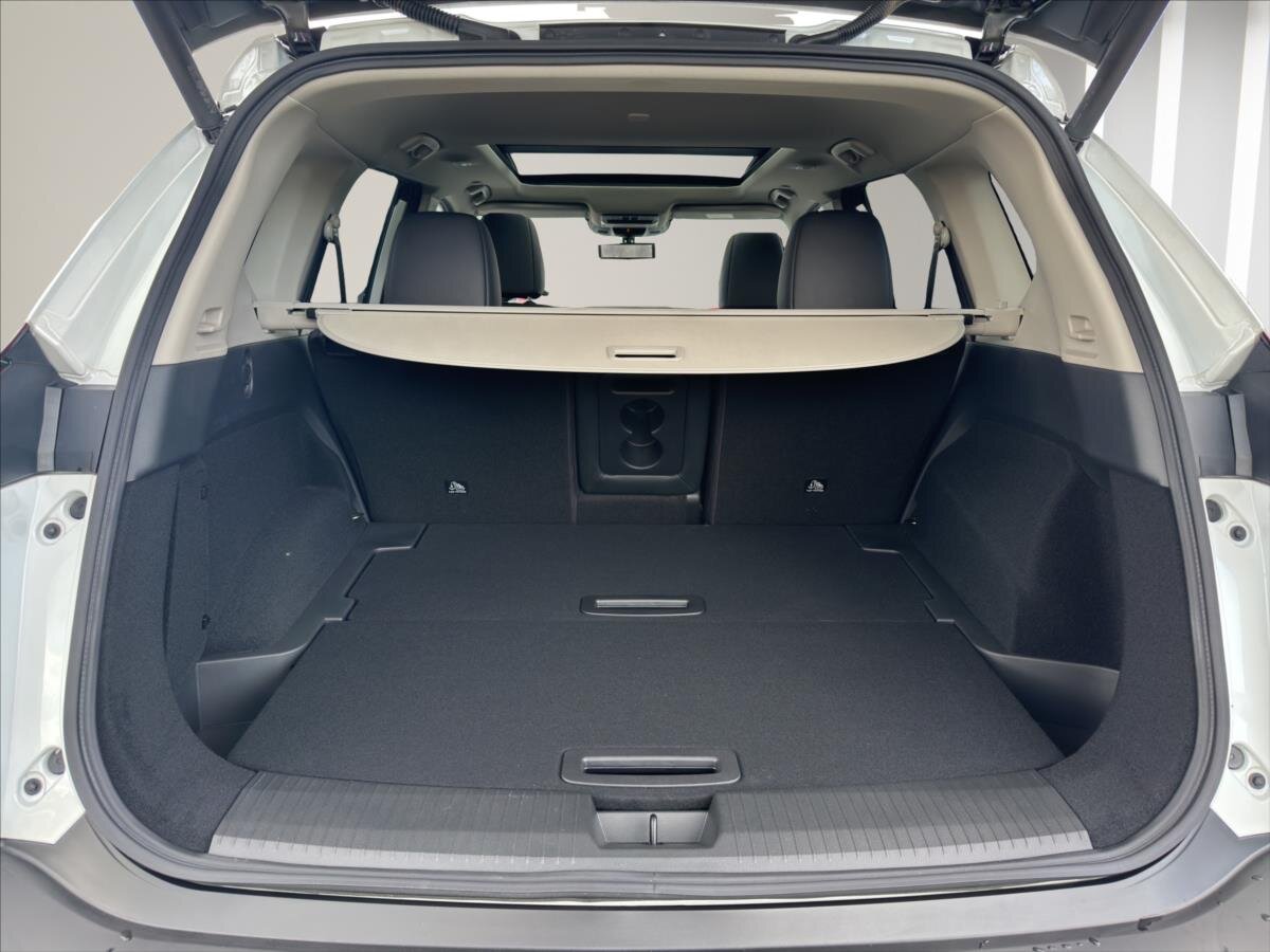 Nissan X-Trail SUV / Terénní 1,5 l 116 kw