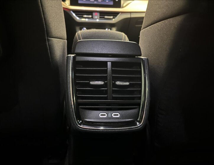 Škoda Kamiq SUV 999,0 85 kw