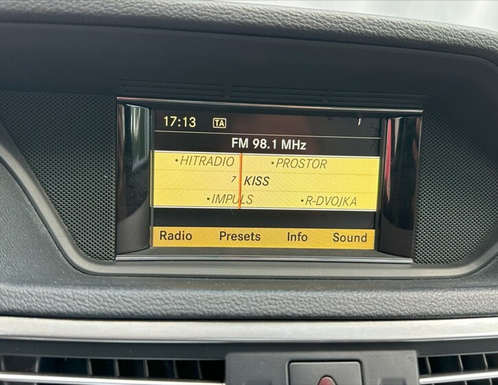 Mercedes-Benz Třídy E 30