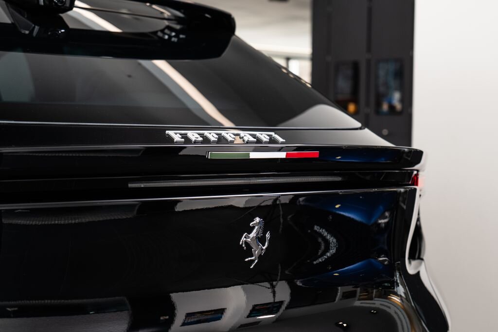 Ferrari Ostatní SUV 6,5 l 529 kw