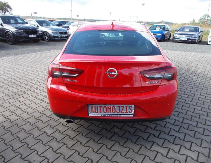 Opel Insignia Hatchback 2,0 l 125 kw