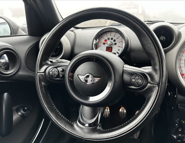 Mini Countryman 15