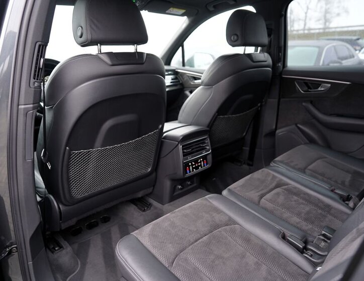Audi Q7 34