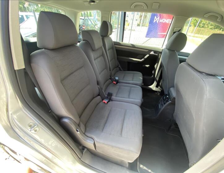 Volkswagen Touran 32