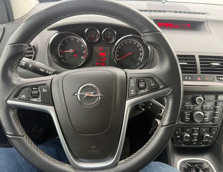 Opel Meriva MPV 1,4 l 74 kw