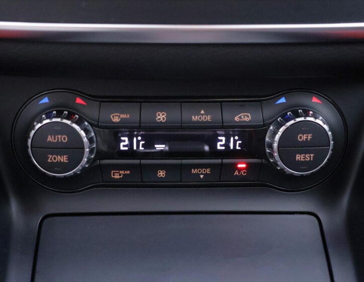 Mercedes-Benz CLA 33