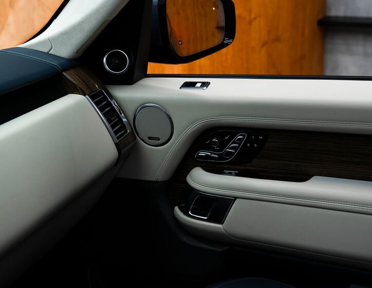 Land Rover Range Rover 16