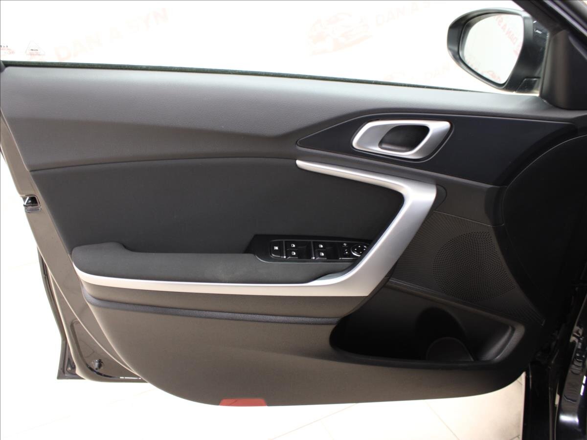 KIA Ceed Hatchback 1,5 l 117 kw