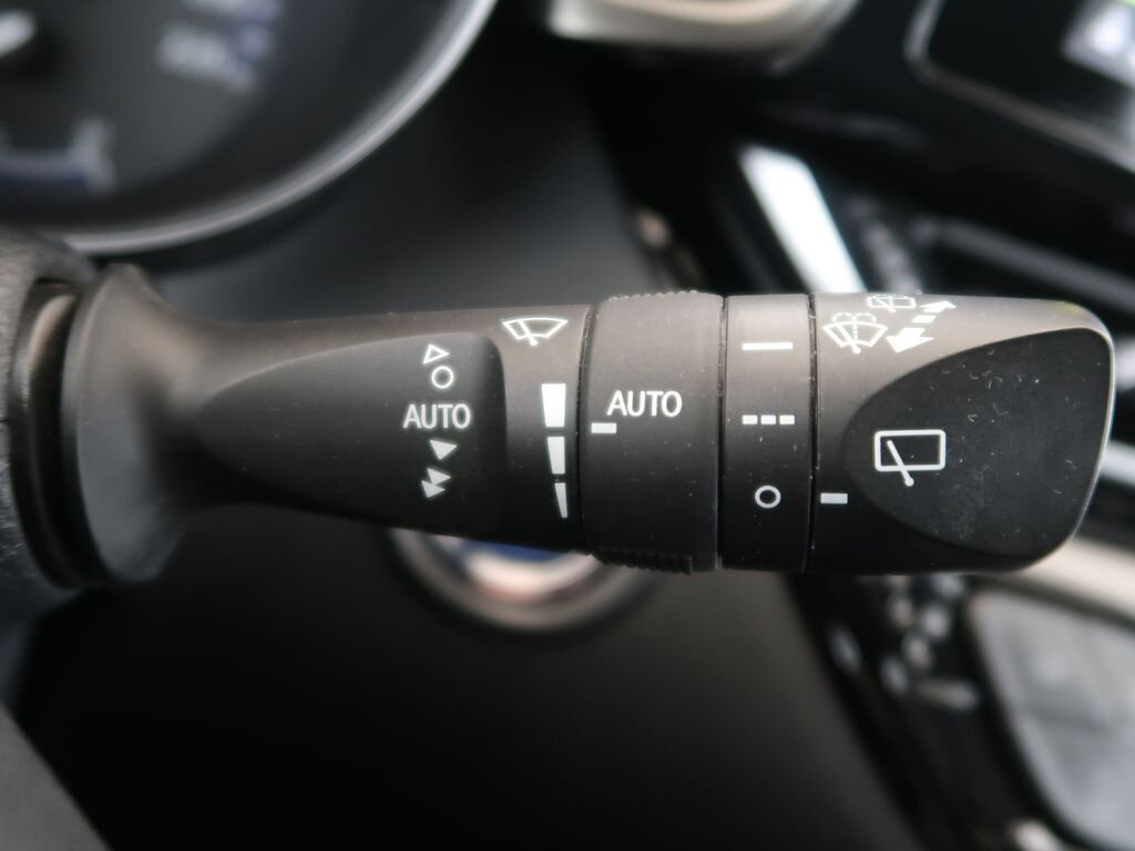 Toyota C-HR SUV / Terénní 1,8 l 72 kw