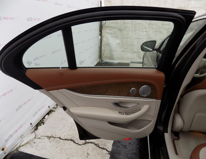 Mercedes-Benz Třídy E Sedan 2,0 l 143 kw