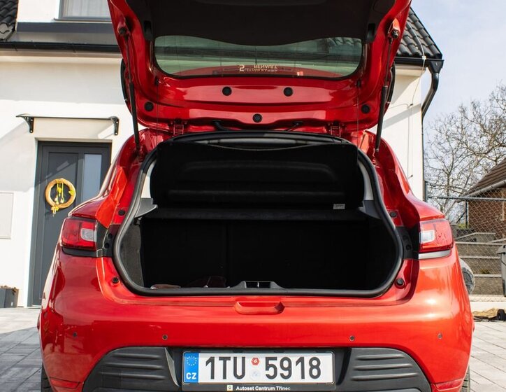 Renault Clio Hatchback 898,0 56 kw