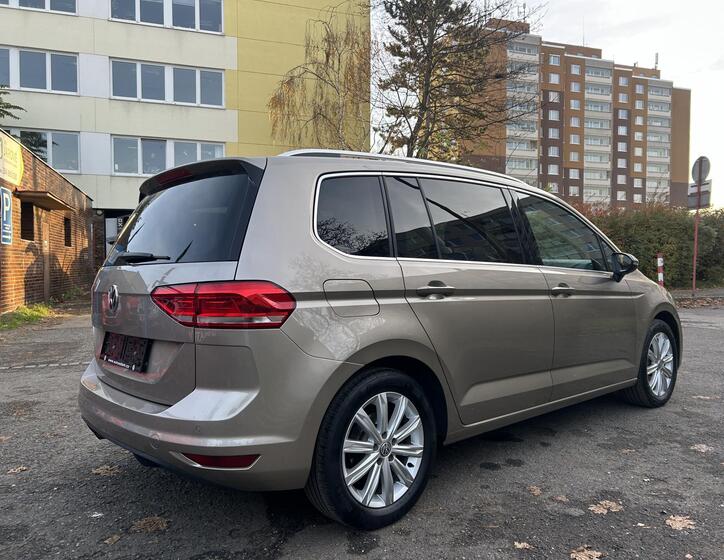 Volkswagen Touran 4